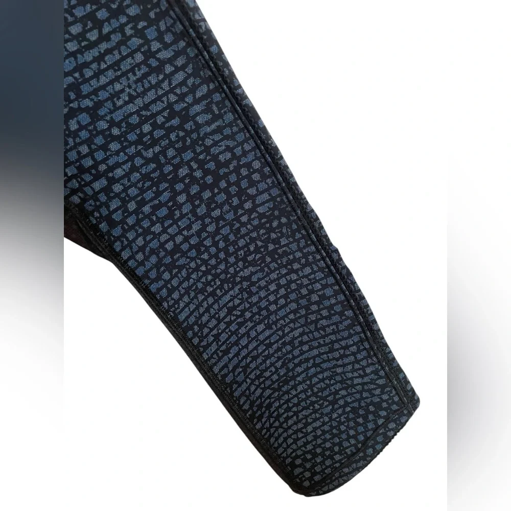 Lululemon 6 Deep Breath‎ Crop 21